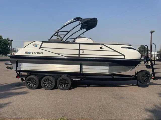 Slide: The Image of Montara 23' SURF BOSS 2.0 CW 2022 - 4