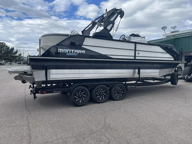 Slide: The Image of Montara 25' SURF BOSS 2.0 CW 2023 - 2