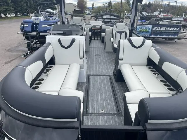 Slide: The Image of Montara 25' SURF BOSS 2.0 CW 2023 - 9