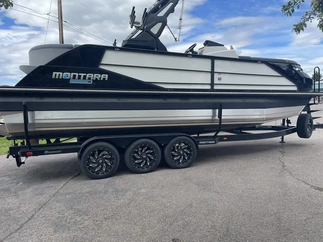 Slide: The Image of Montara BASE SURF BOSS 25' 2024 - 3