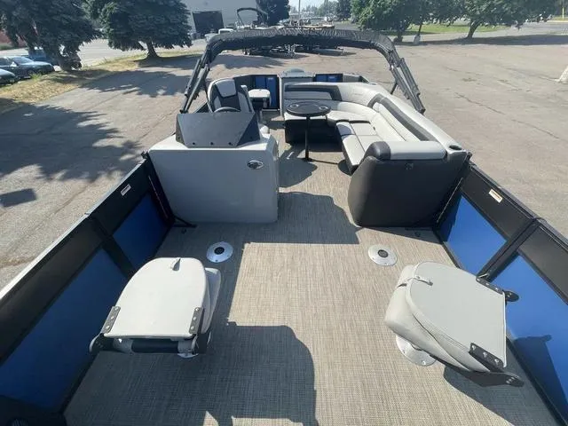 Slide: The Image of 2023 Viaggio L20F pontoon boat with spacious seating and modern design. - 8