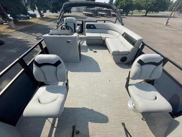 Slide: The Image of 2023 Viaggio DM18F pontoon boat with spacious seating and modern design. - 9