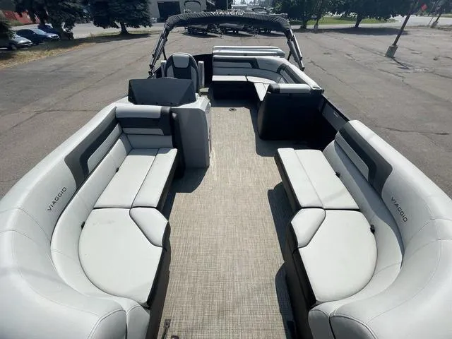 Slide: The Image of 2023 Viaggio L20C pontoon boat with spacious seating and modern design. - 6
