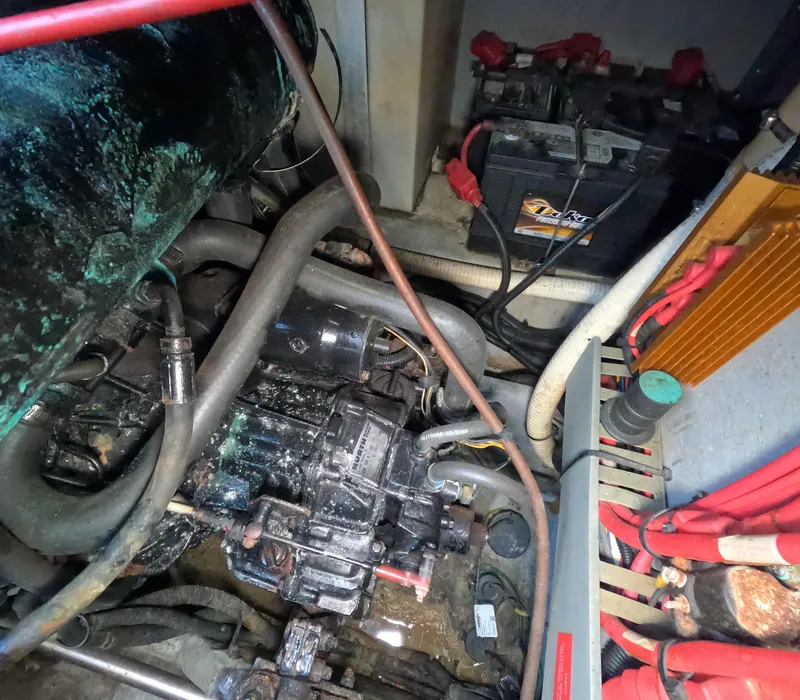 Slide: The Image of Sea Ray Sundancer 370 1995 - 53