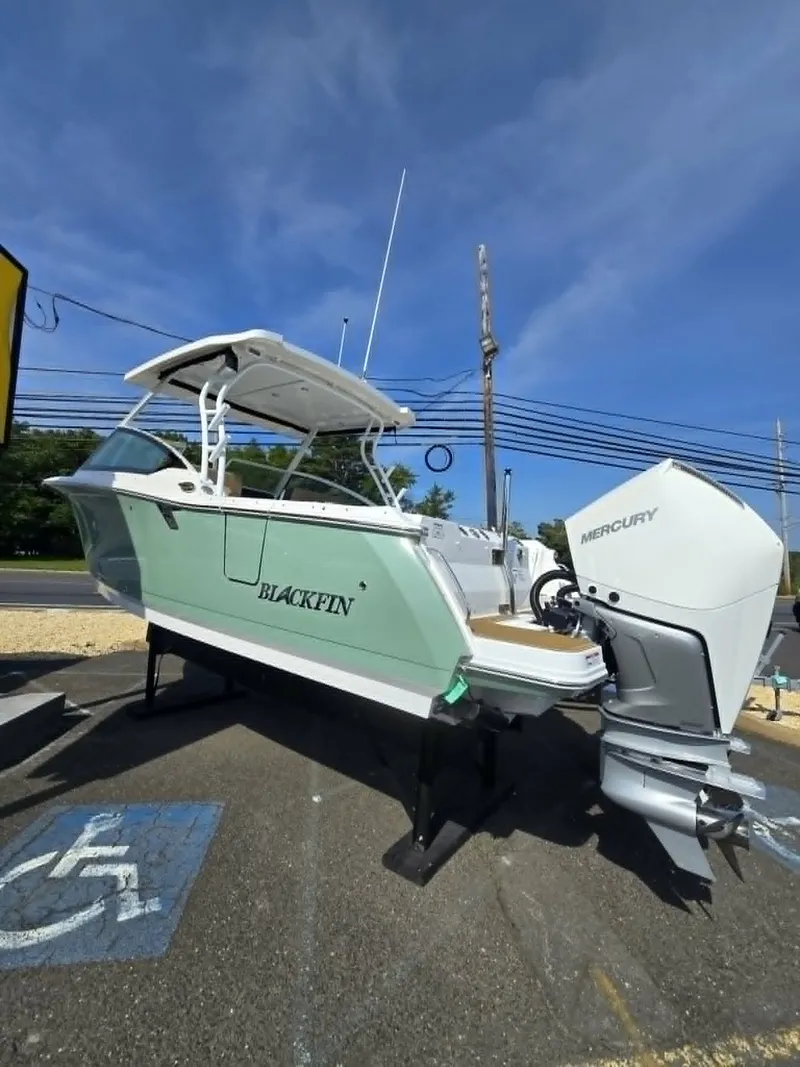 The Image of Blackfin DC 272 2026 - 0