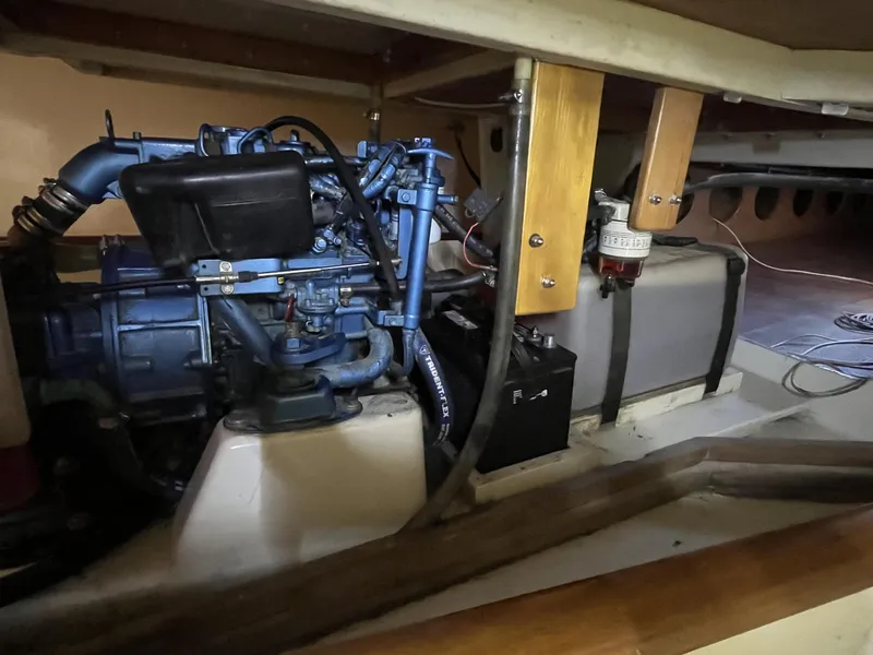 Slide: The Image of Nani 14 HP with Saildrive - 13