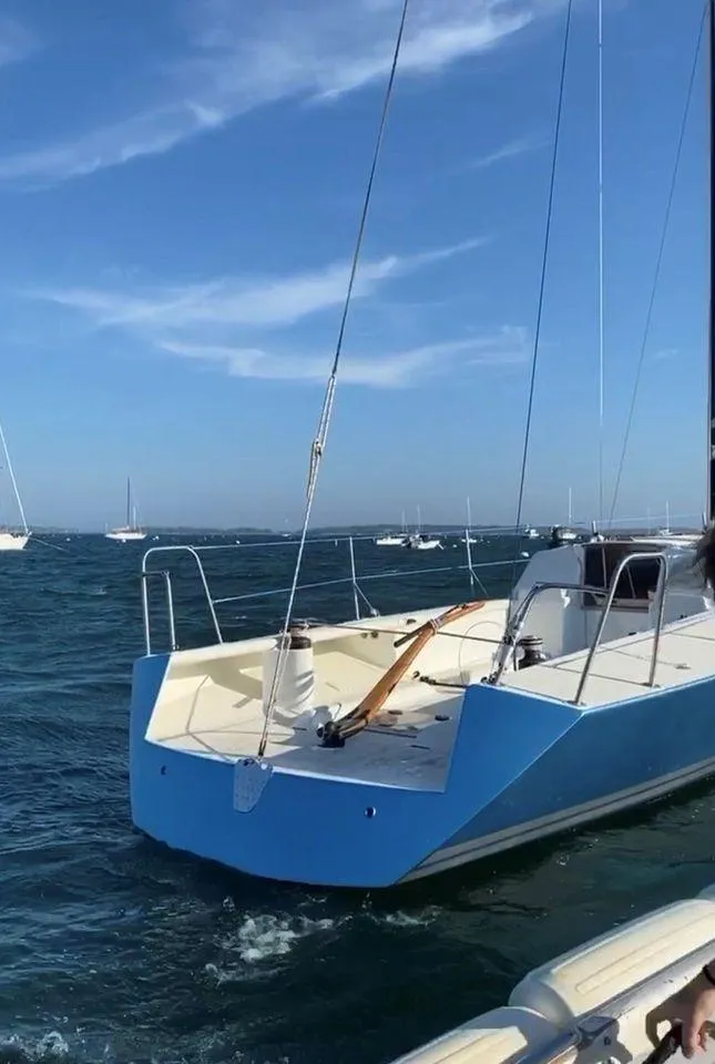 Slide: The Image of Clean, Open Cockpit - 4