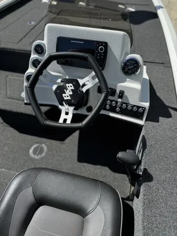 Slide: The Image of SeaArk BC 190 2024 - 7