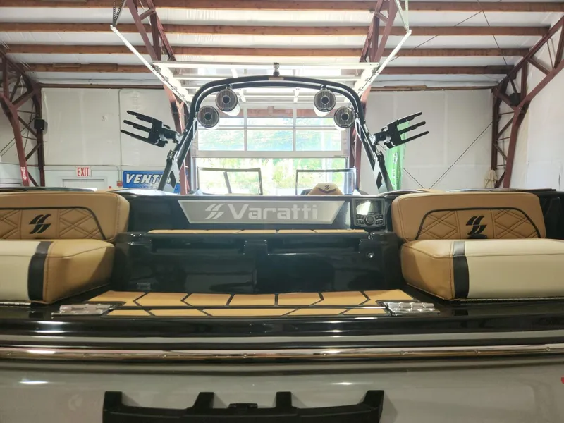 Slide: The Image of Varatti Z2474 2023 - 4