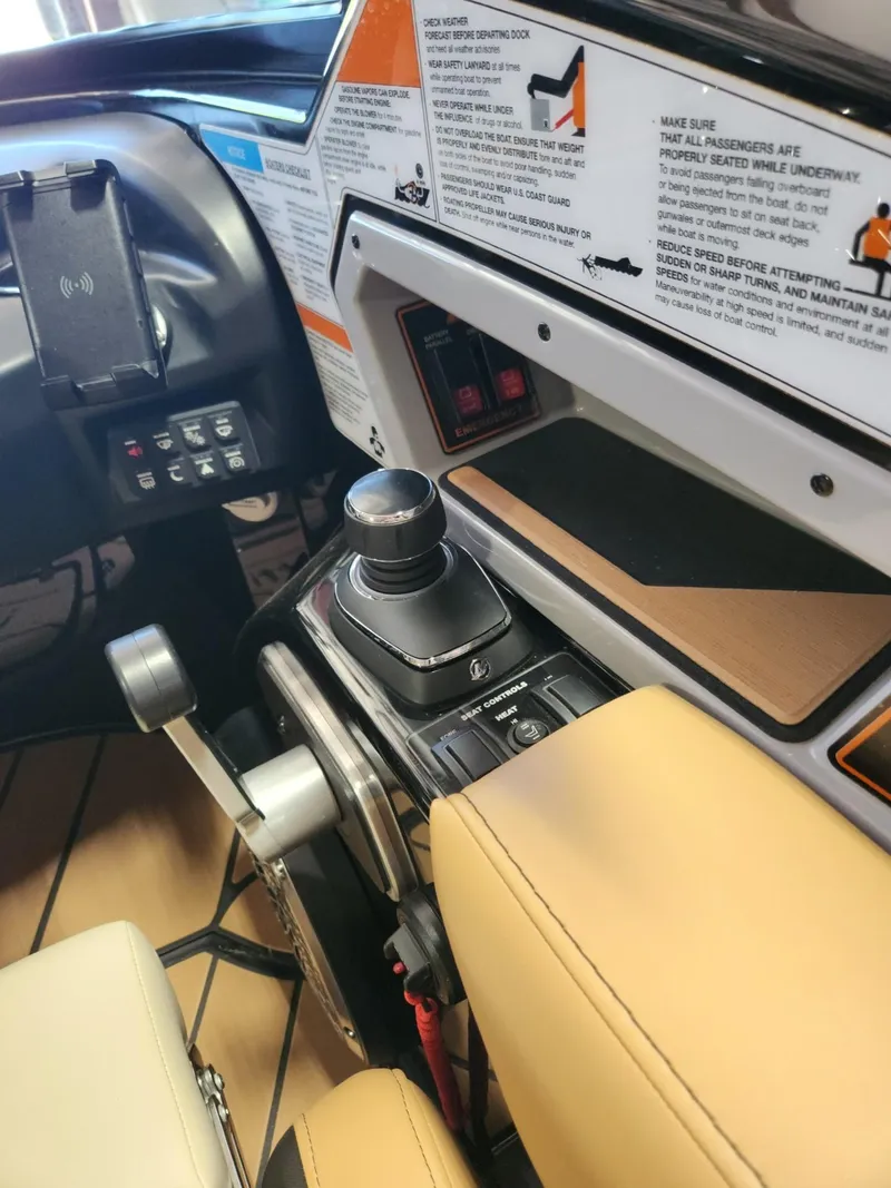 Slide: The Image of Varatti Z2474 2023 - 5