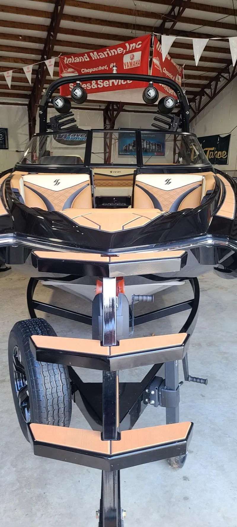 Slide: The Image of Varatti Z2474 2023 - 8