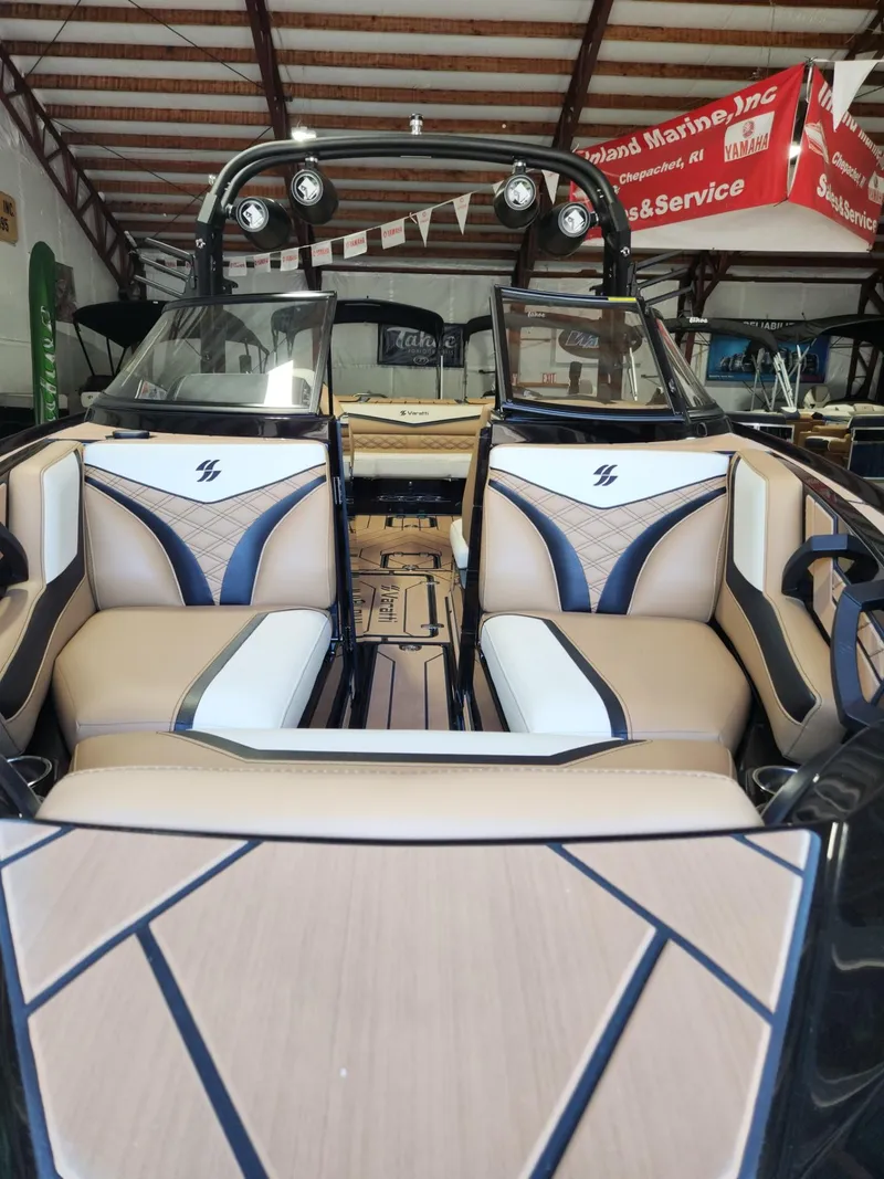 Slide: The Image of Varatti Z2474 2023 - 9