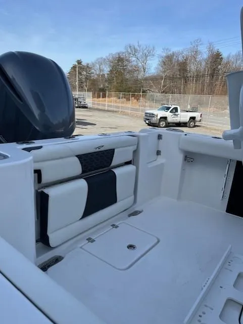 Slide: The Image of Tidewater 232 CC Adventure 2024 - 5