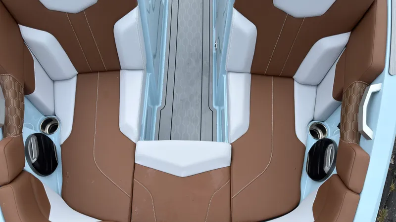 Slide: The Image of Mastercraft XT20 2027 - 53