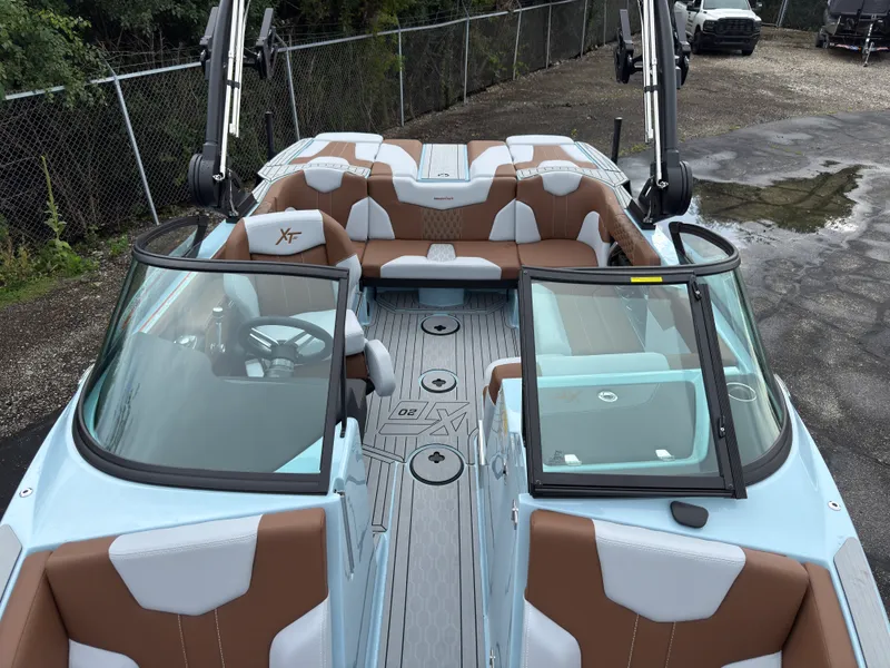 Slide: The Image of Mastercraft XT20 2027 - 56
