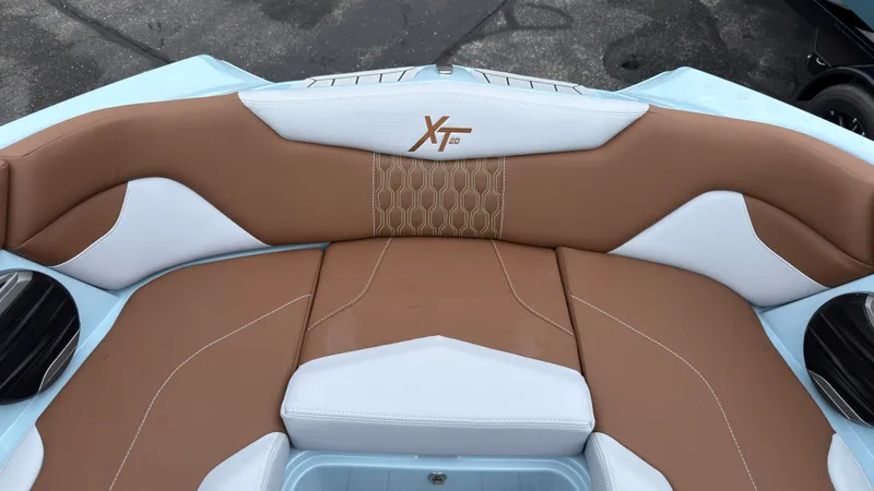 Slide: The Image of Mastercraft XT20 2027 - 51