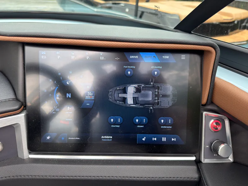 Slide: The Image of Mastercraft XT20 2027 - 46