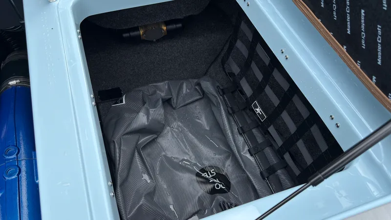 Slide: The Image of Mastercraft XT20 2027 - 22
