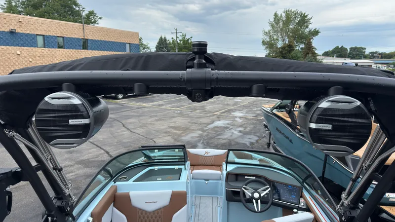 Slide: The Image of Mastercraft XT20 2027 - 16