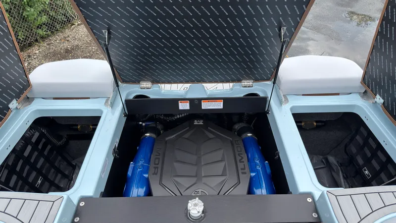 Slide: The Image of Mastercraft XT20 2027 - 19