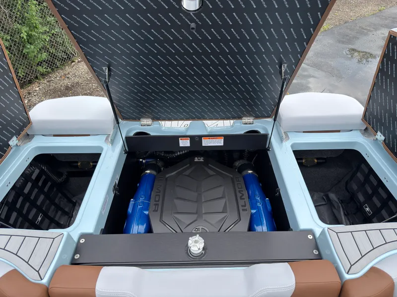 Slide: The Image of Mastercraft XT20 2027 - 19