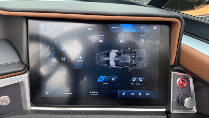 Slide: The Image of Mastercraft XT20 2027 - 43