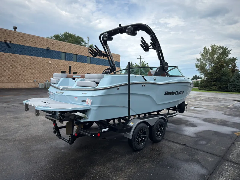 The Image of Mastercraft XT20 2027 - 5