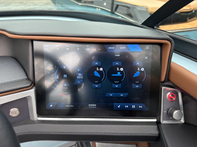 Slide: The Image of Mastercraft XT20 2027 - 43
