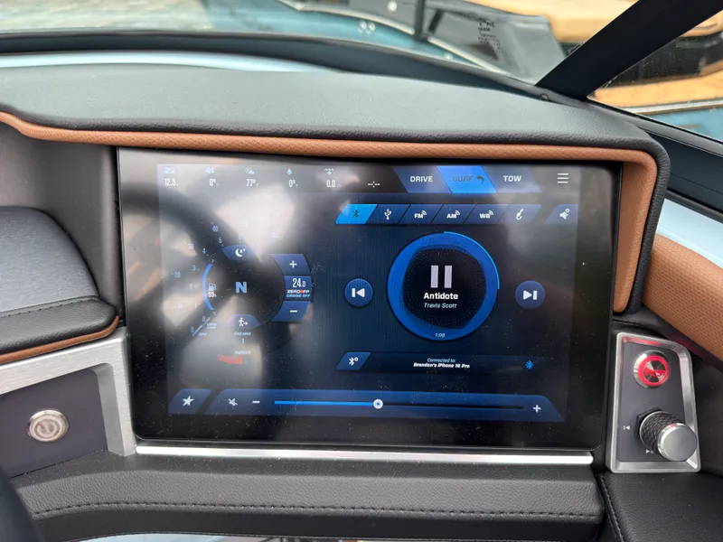 Slide: The Image of Mastercraft XT20 2027 - 45