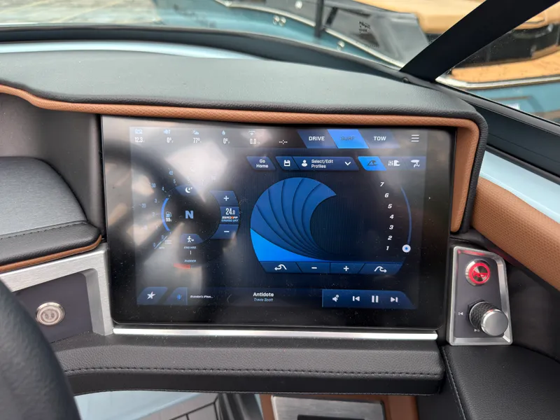Slide: The Image of Mastercraft XT20 2027 - 41