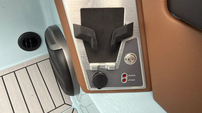 Slide: The Image of Mastercraft XT20 2027 - 48