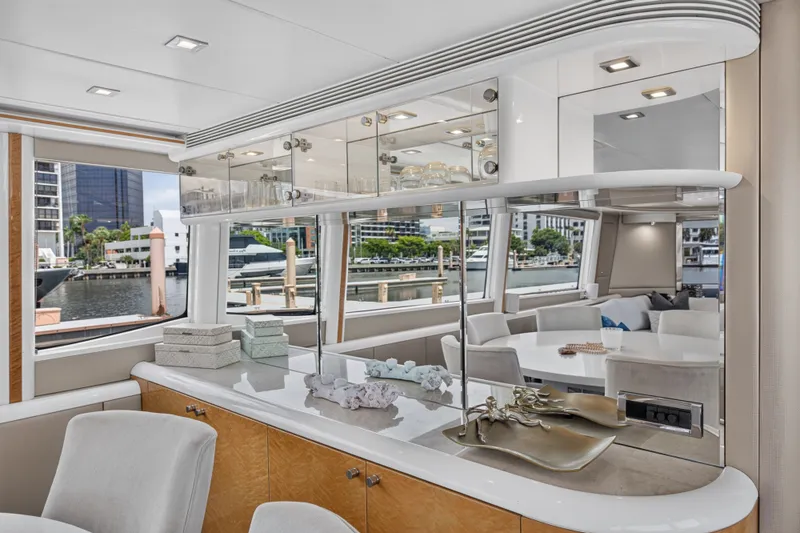 Slide: The Image of Lazzara Yachts 80 SL 2001 - 87