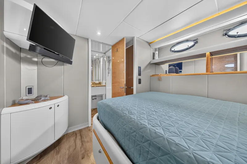Slide: The Image of Lazzara Yachts 80 SL 2001 - 37