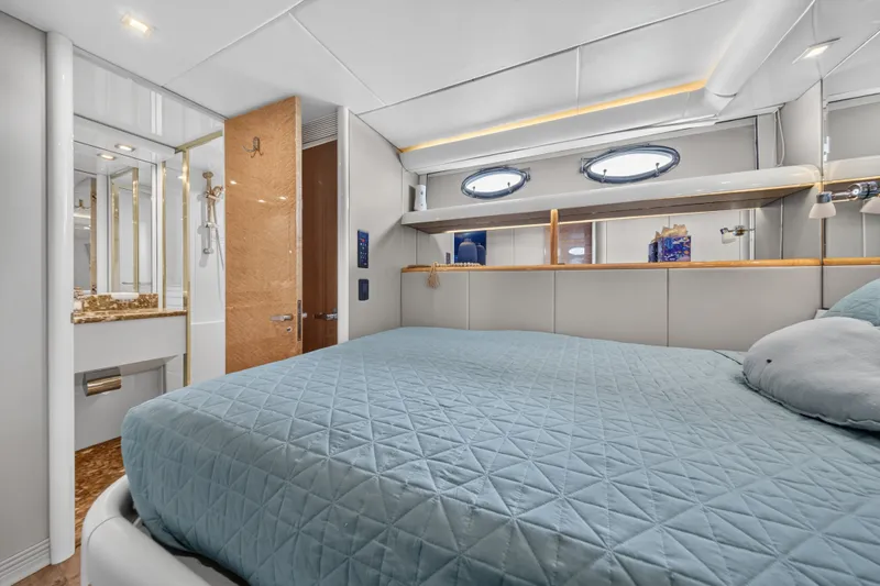Slide: The Image of Lazzara Yachts 80 SL 2001 - 35