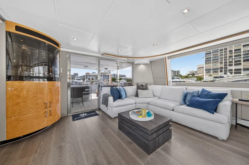 Slide: The Image of Lazzara Yachts 80 SL 2001 - 77