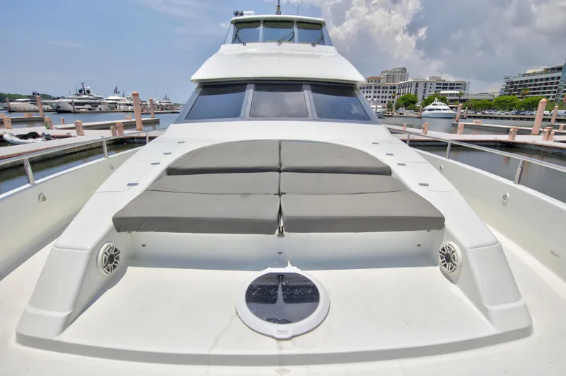 Slide: The Image of Lazzara Yachts 80 SL SKYLOUNGE 2001 - 100