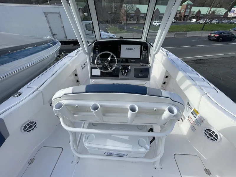 Slide: The Image of Robalo R250 Center Console 2023 - 9