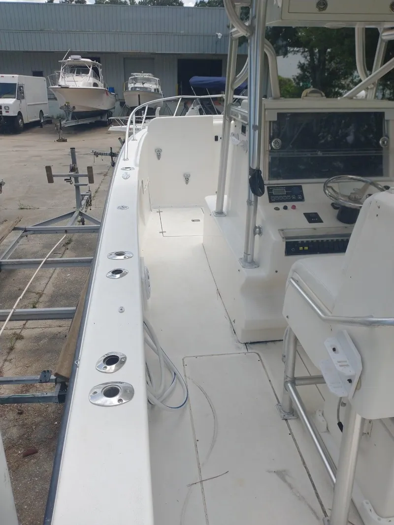 Slide: The Image of SeaVee 320I 2004 - 14