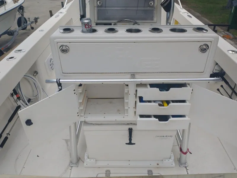 Slide: The Image of SeaVee 320I 2004 - 4