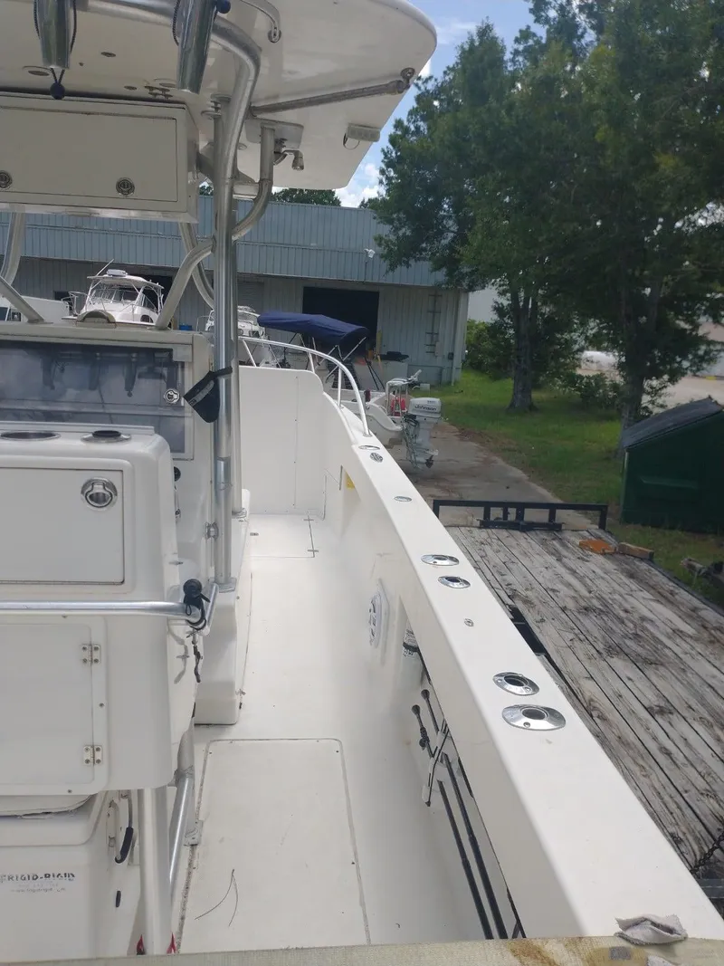 Slide: The Image of SeaVee 320I 2004 - 7