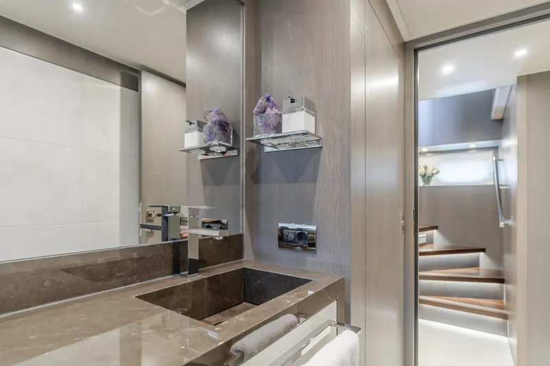 Slide: The Image of Van der Valk Continental 2016 - 53