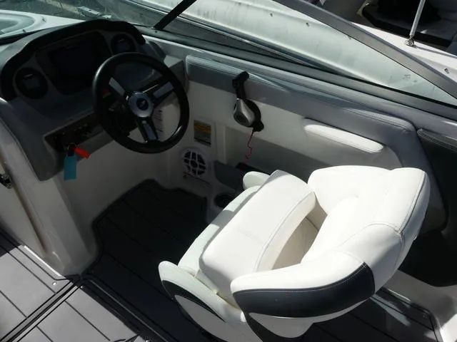 Slide: The Image of Chaparral 21 SSi 2023 - 10