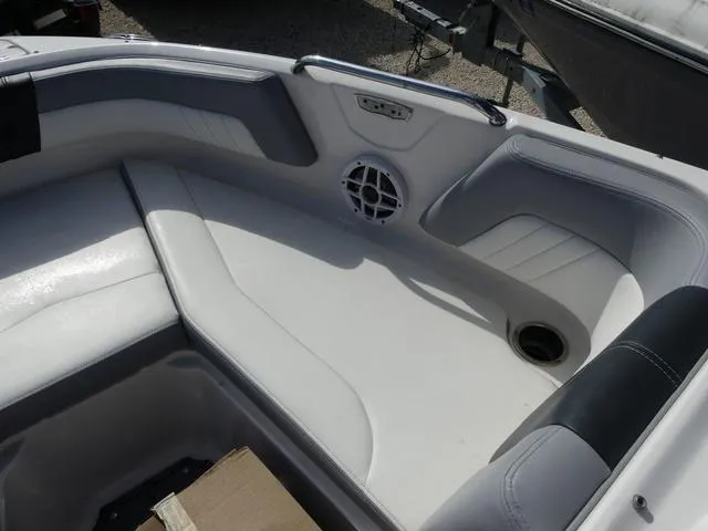 Slide: The Image of Chaparral 21 SSi 2023 - 14