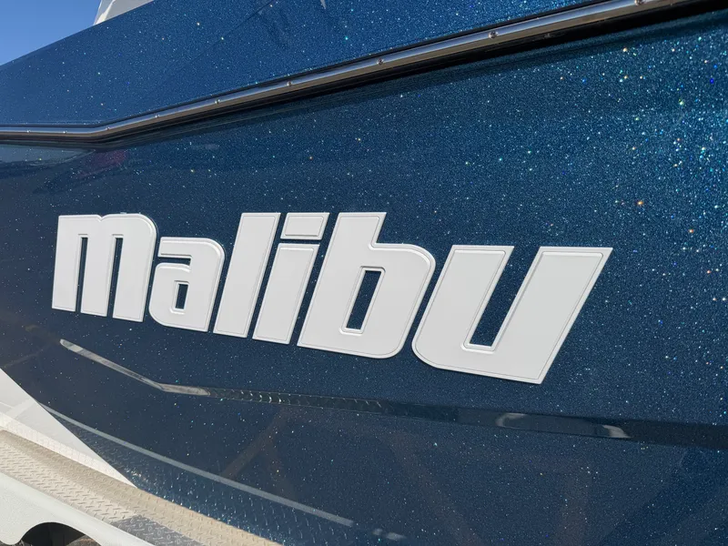 Slide: The Image of Malibu 25 LSV 2027 - 13