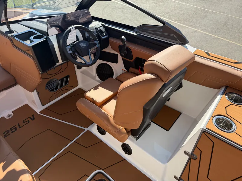 Slide: The Image of Malibu 25 LSV 2027 - 26
