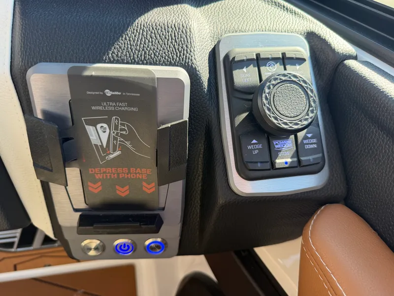 Slide: The Image of Malibu 25 LSV 2027 - 31