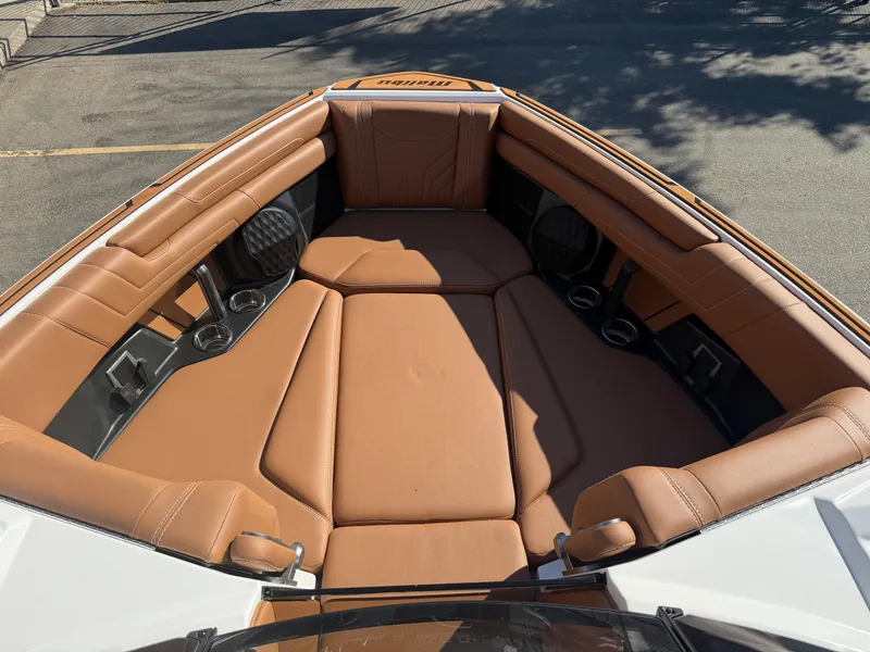 Slide: The Image of Malibu 25 LSV 2027 - 29