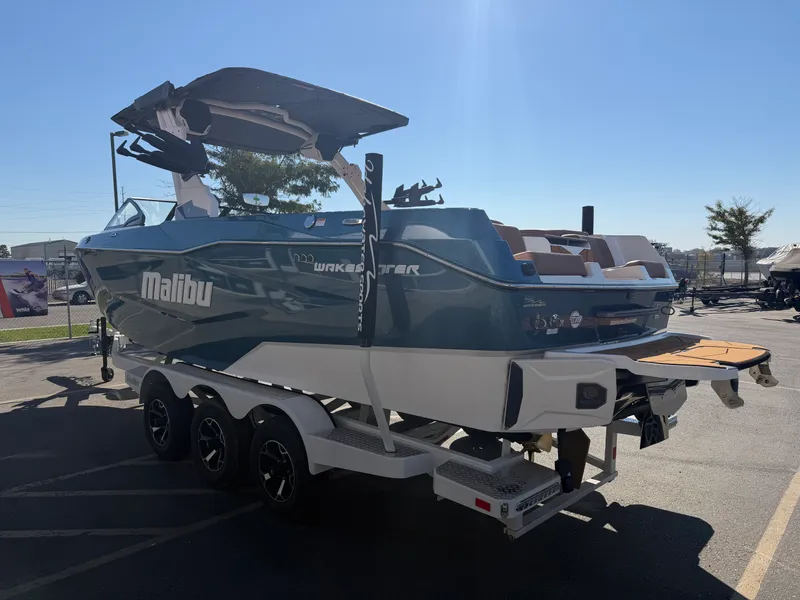 Slide: The Image of Malibu 25 LSV 2027 - 6