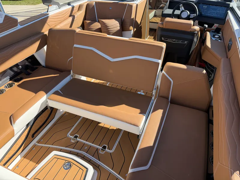 Slide: The Image of Nautique G23 2027 - 31