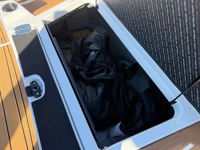 Slide: The Image of Nautique G23 2027 - 33